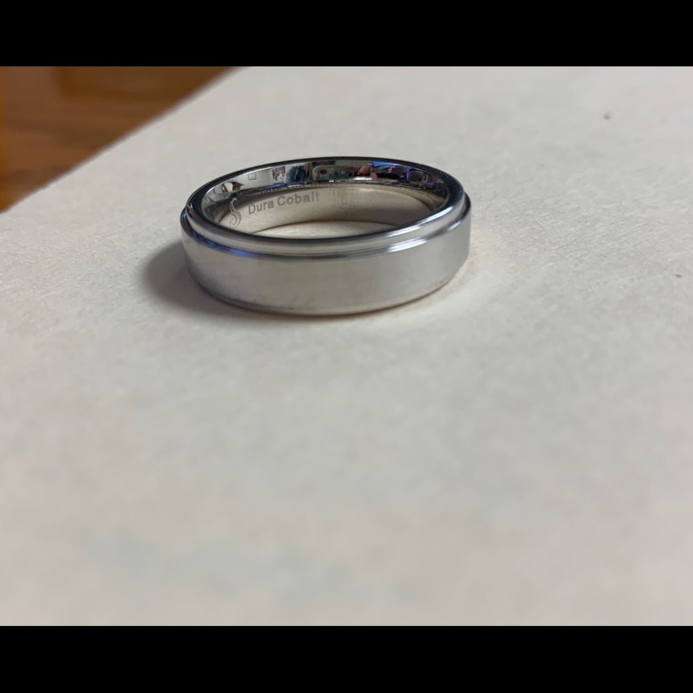 Men’s Tungsten Carbide wedding band 6 mm size 9